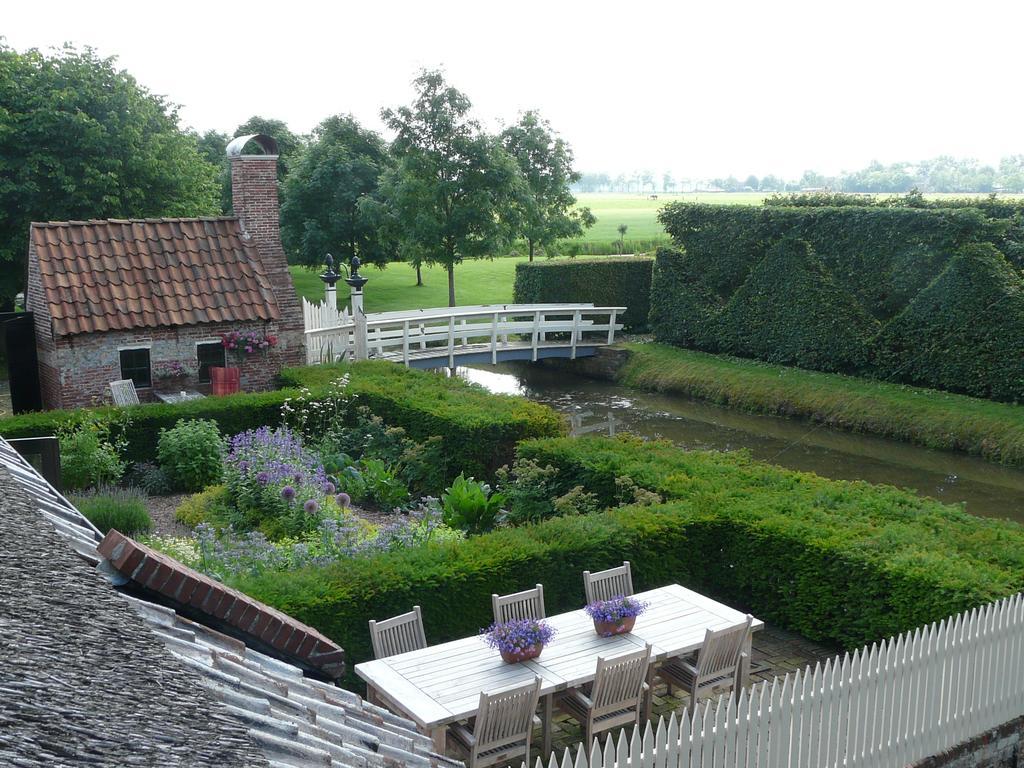 Bed and Breakfast Landgoedlogies Pábema Zuidhorn Esterno foto