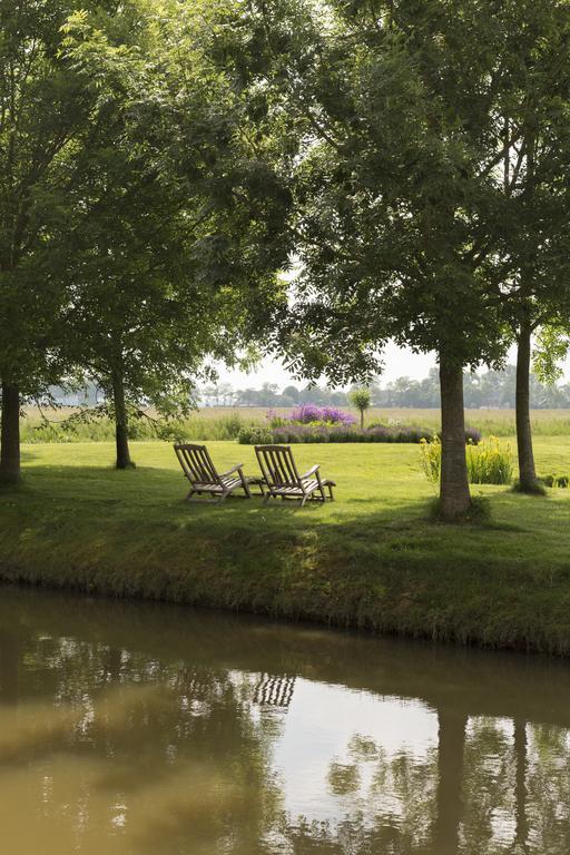 Bed and Breakfast Landgoedlogies Pábema Zuidhorn Esterno foto